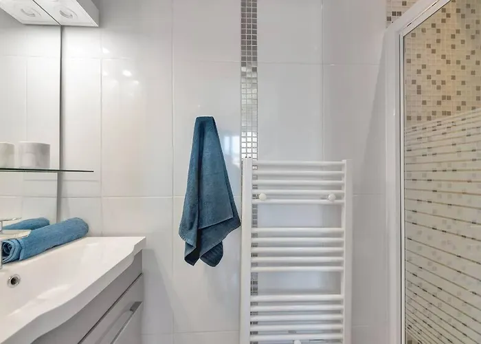 Apartament Croisette - Modern 2 Bdrs Location!