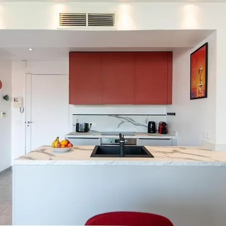 Croisette - Modern 2 Bdrs Location! Appartement