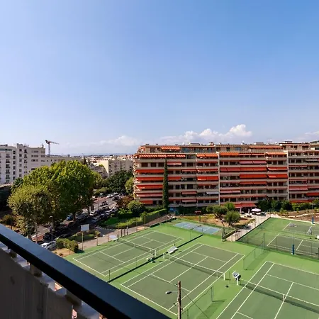 Apartment Croisette - Modern 2 Bdrs Location! Cannes