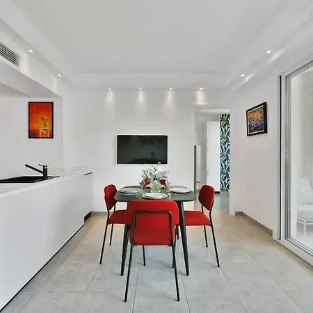 Croisette - Modern 2 Bdrs Location! Apartment Cannes